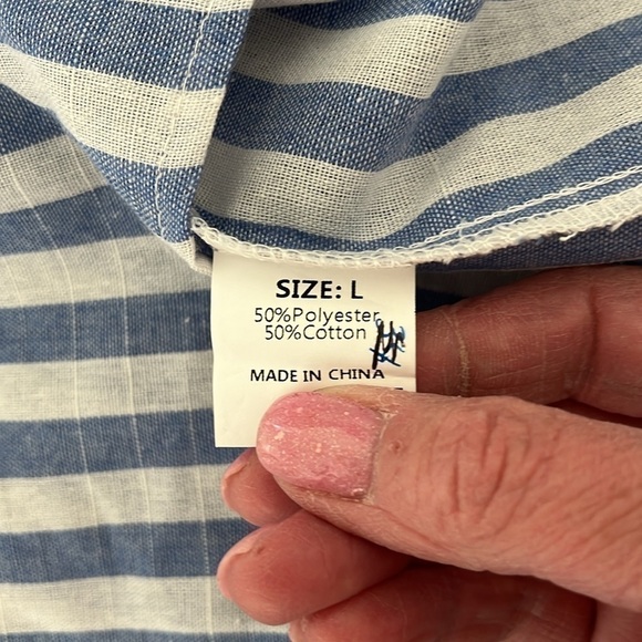 Women’s Blue And White Striped Blouse With Embroidery Size Large NWOT - Picture 5 of 8